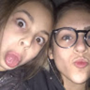 Meet your Posher, Mia